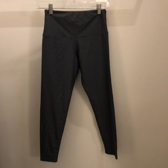 Onzie Pants - Onzie gray crop legging, sz S/M, 71247 Onzie Pants - Onzie gray crop legging, sz S/M, 71247